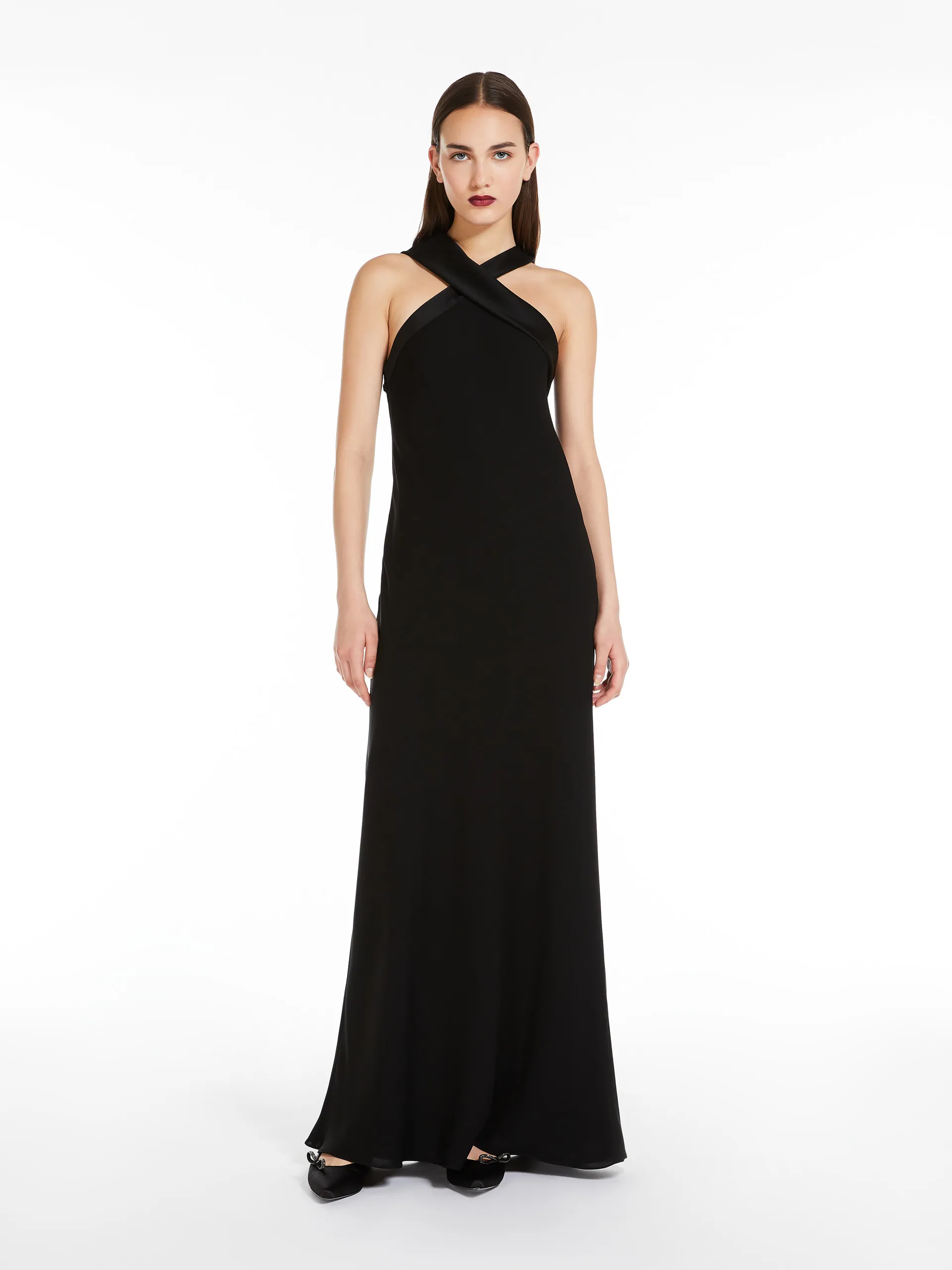 Robe féminine en cady