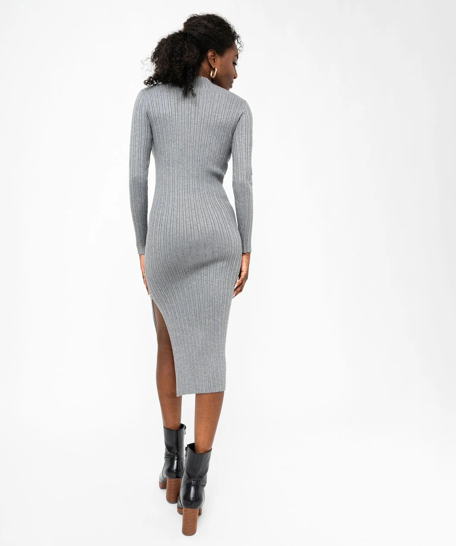 Robe tube en maille côtelée à col montant femme gris