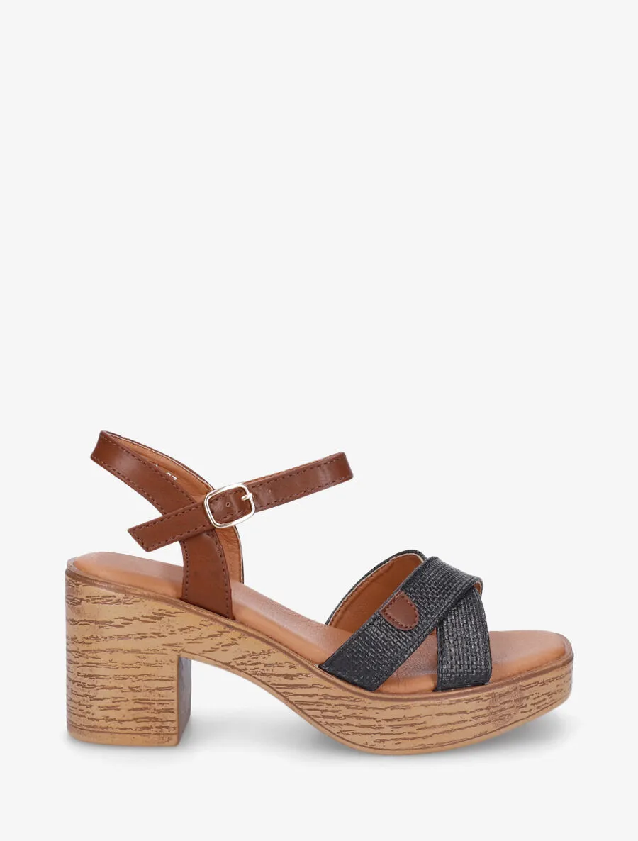 Sandales à talon et brides croisées - Noir