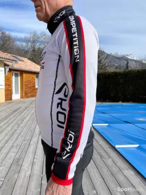 Veste de vélo thermique  d'occasion Ajouté le : 04/02/2023