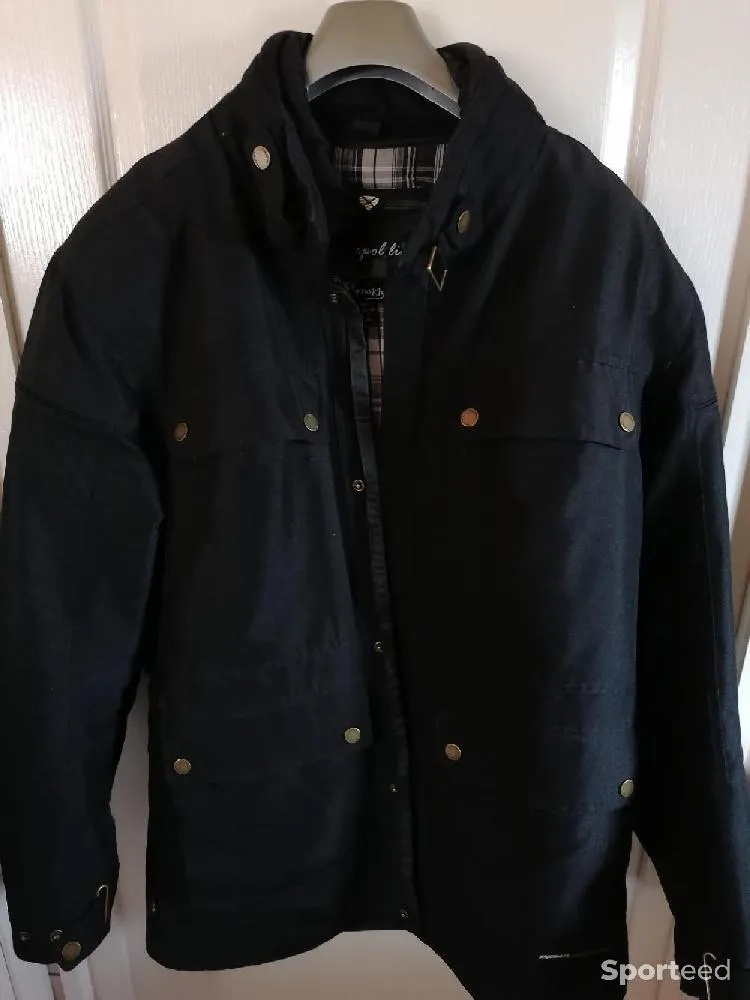 Veste moto homme d'occasion Ajouté le : 01/03/2023